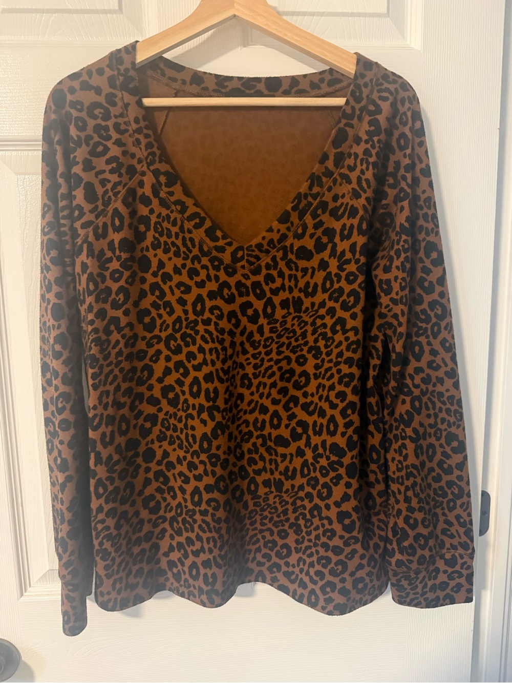 65. SANCTUARY LEOPARD V-NECK SWEATER